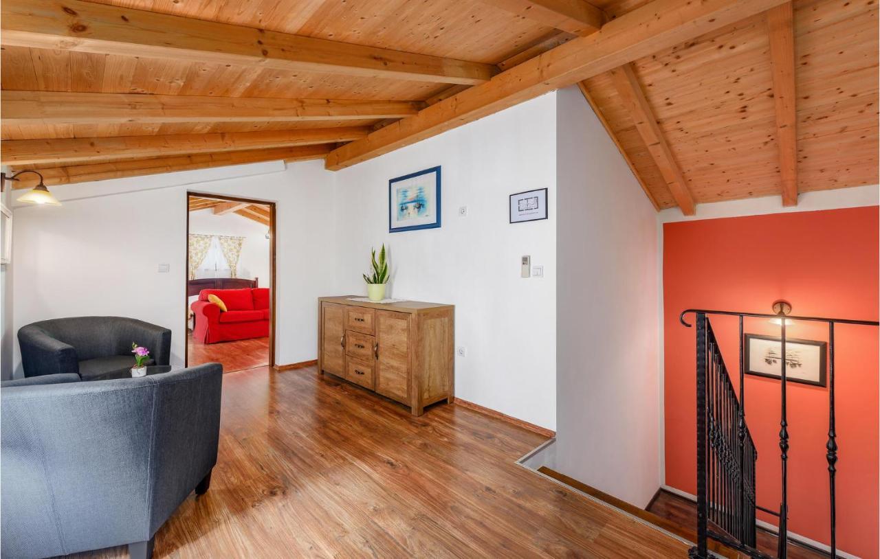 Cozy Home In Pamici With Kitchen Εξωτερικό φωτογραφία