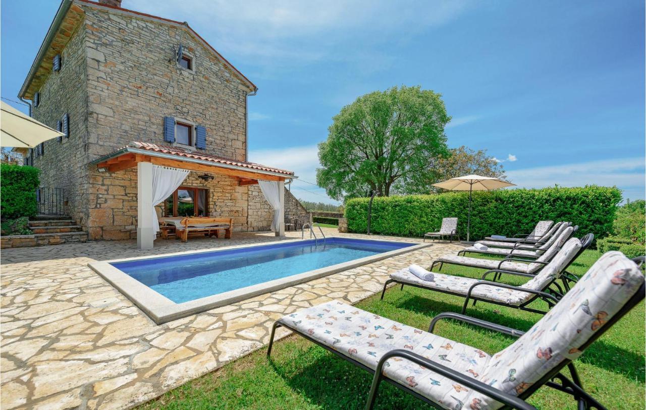 Cozy Home In Pamici With Kitchen Εξωτερικό φωτογραφία