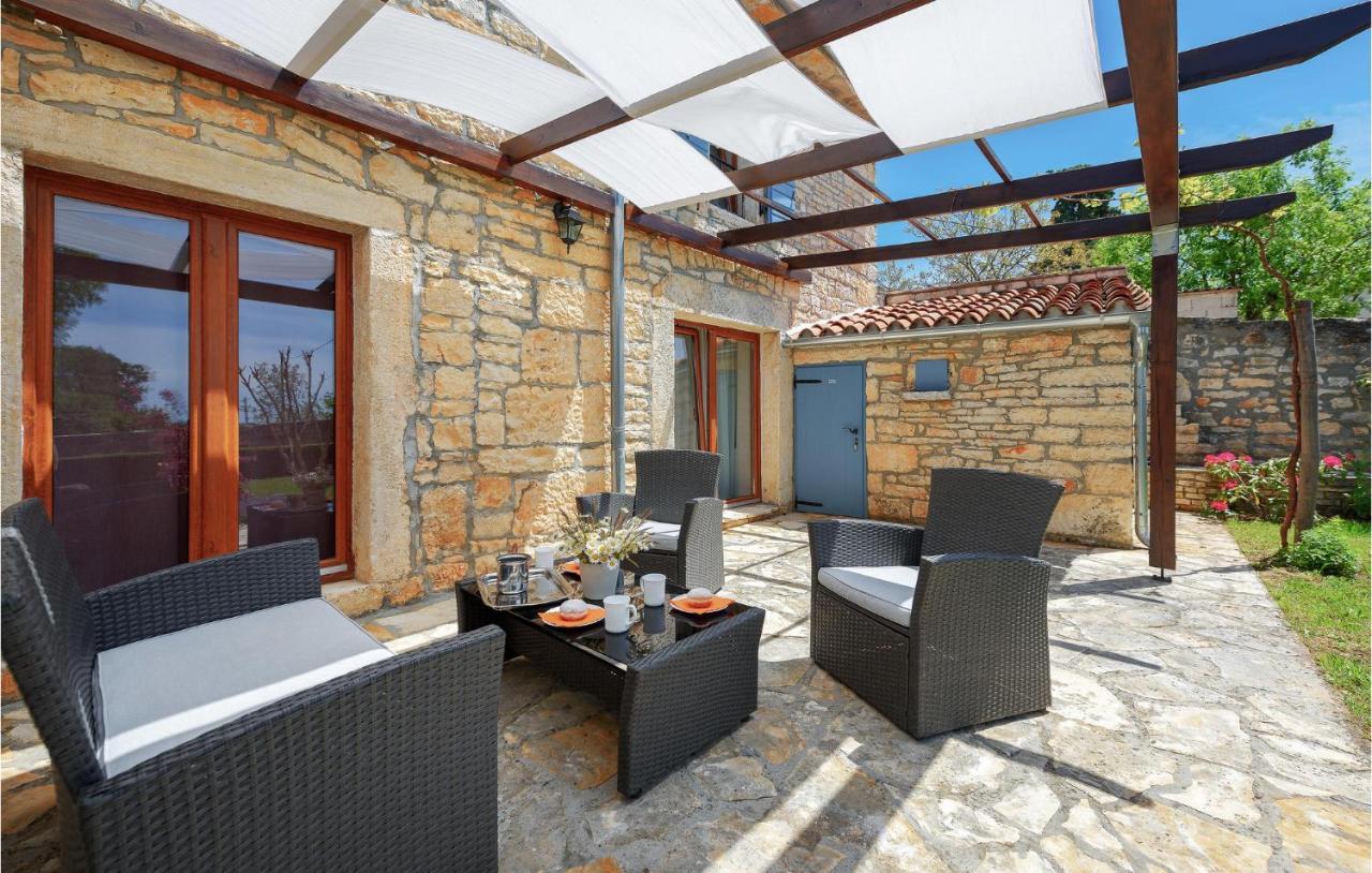 Cozy Home In Pamici With Kitchen Εξωτερικό φωτογραφία