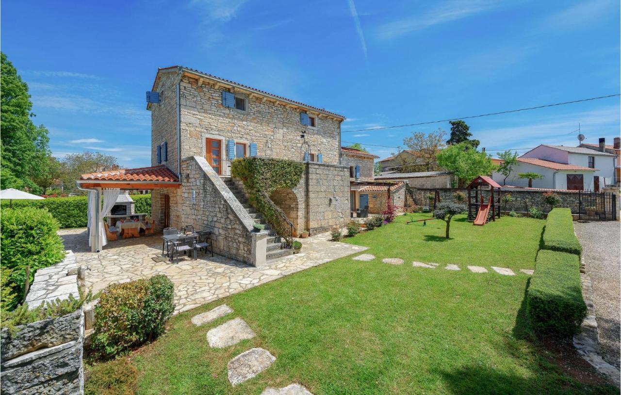 Cozy Home In Pamici With Kitchen Εξωτερικό φωτογραφία