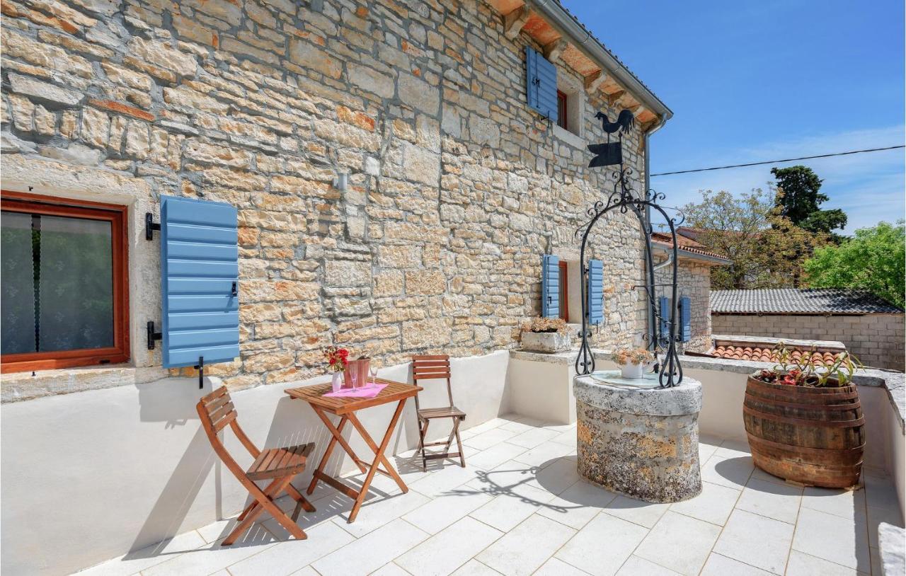 Cozy Home In Pamici With Kitchen Εξωτερικό φωτογραφία